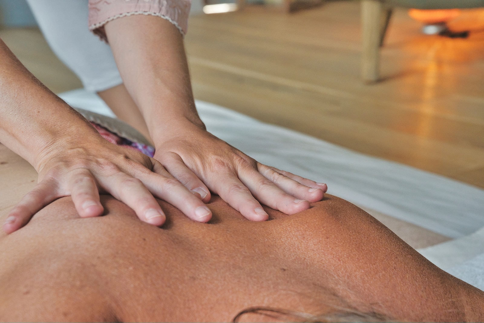 Jak przygotować się do masażu leczniczego – poradnik